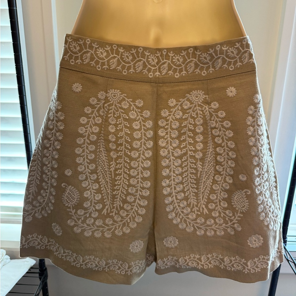 Zara • High waist Taupe Embroidered Short • Sz XS - Picture 4 of 5